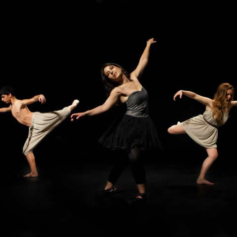 Dancers of One Hour Of Happiness